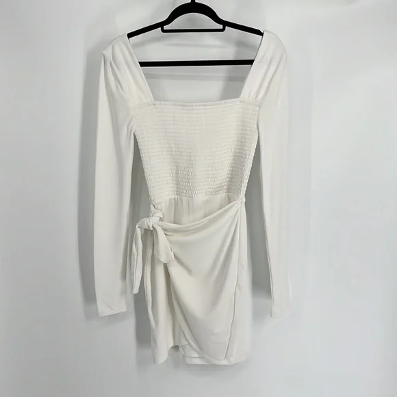 Lovers and Friends Devon Dress in White Small - Picture 4 of 8